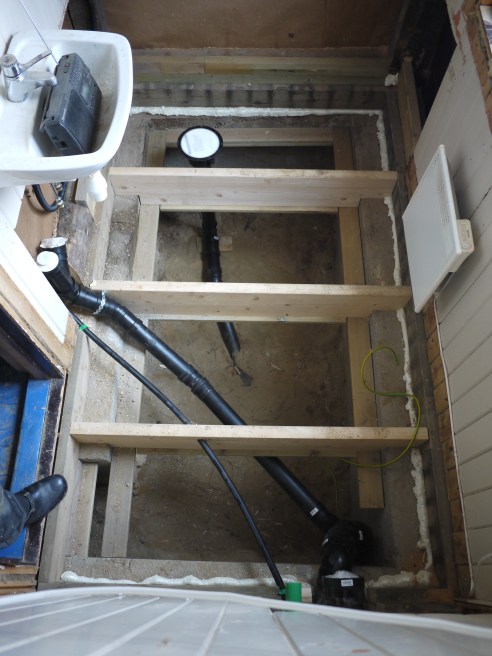 Rehab bad, Varåholla